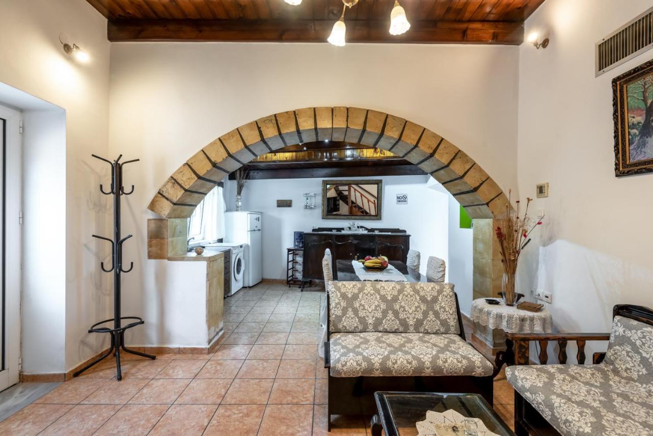 Aroni Cretan Comfortable House - Hamam Suites Aroni Bagian luar foto